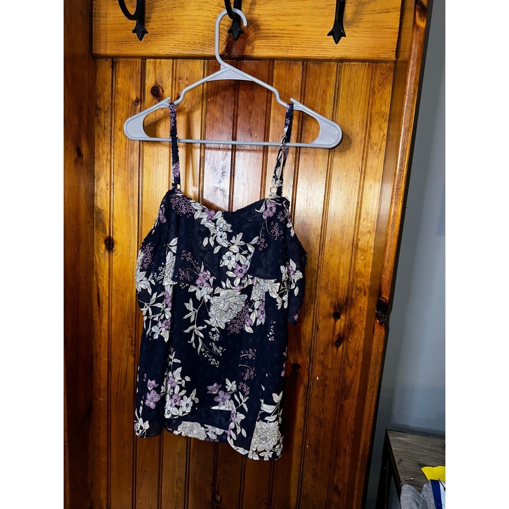Torrid Navy Floral Cold Shoulder Flutter Sleeve Smocked Top‎ Plus Size 00 - Picture 6 of 6